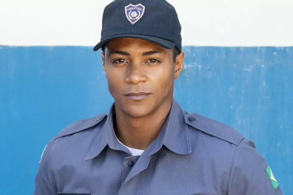 Dona de Mim: Marlon adoece após ação policial agressiva