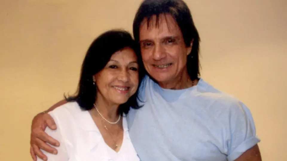 Falece Norma Braga, irmã do cantor Roberto Carlos.