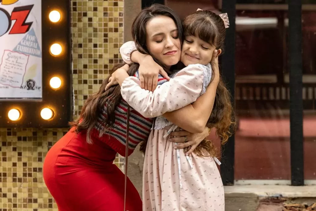 Êta Mundo Melhor: Anabela chama Estela de mãe