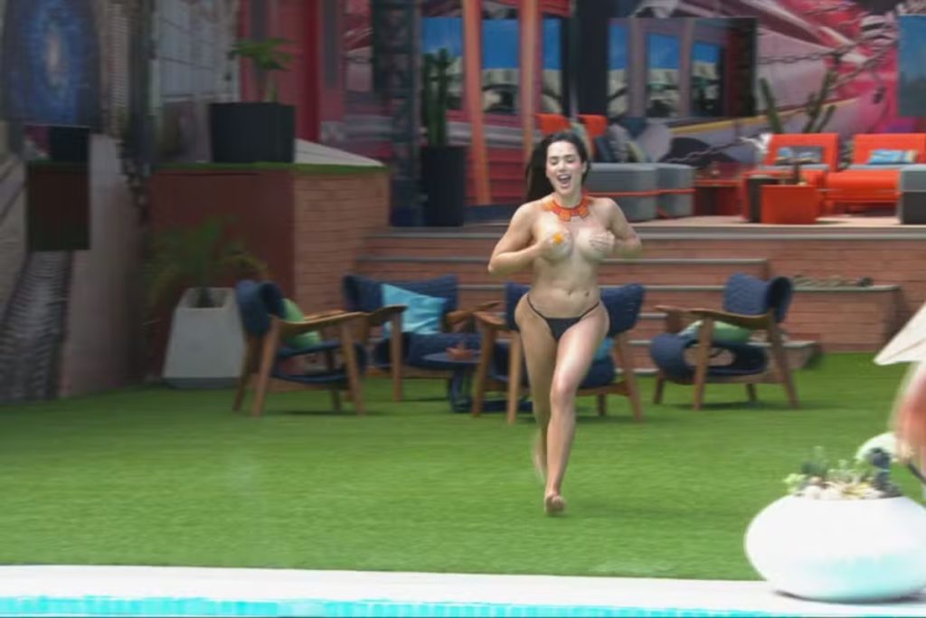 BBB 26: Jordana cumpre promessa e pula na piscina de topless